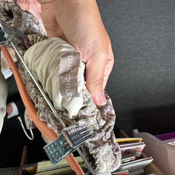 Girls one child floral corduroy skirt - Picture 3 of 3